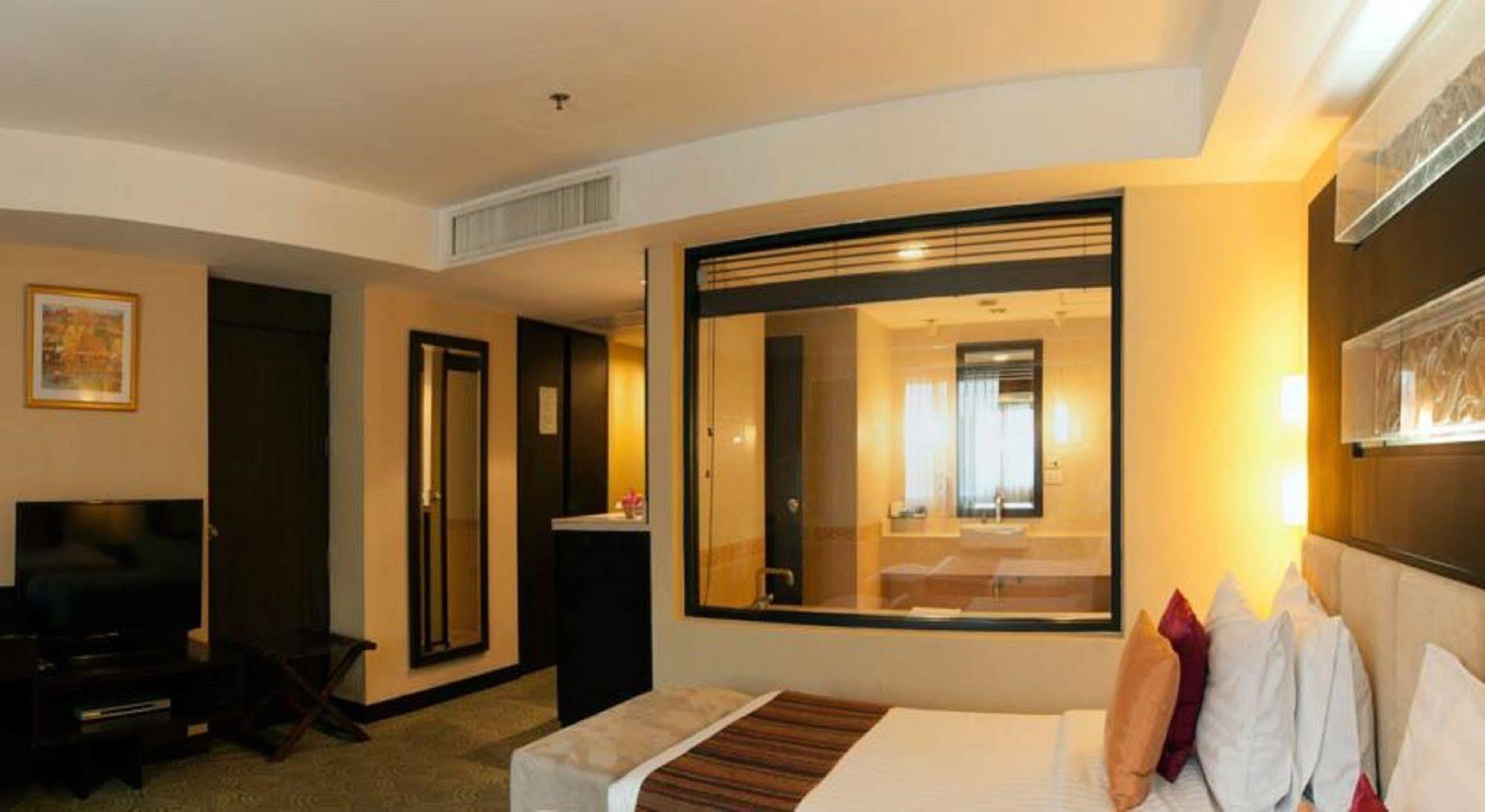 Grace Hotel Banguecoque Exterior foto
